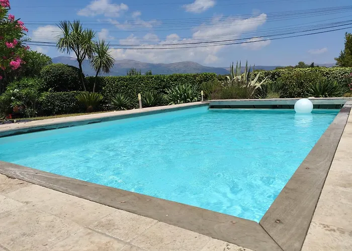 Superbe Villa De Charme Avec Piscine Chauffee
