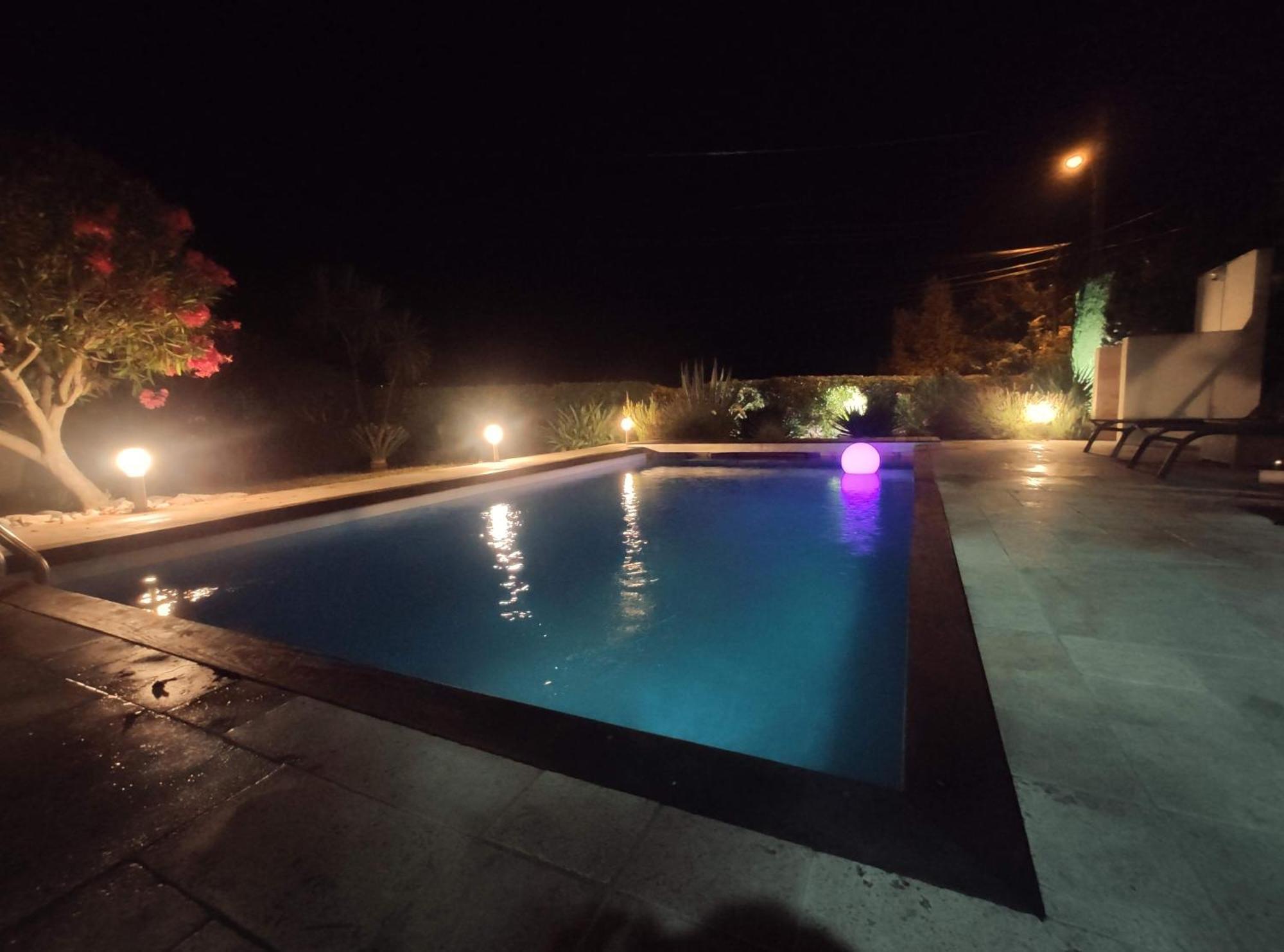 Superbe De Charme Avec Piscine Chauffee